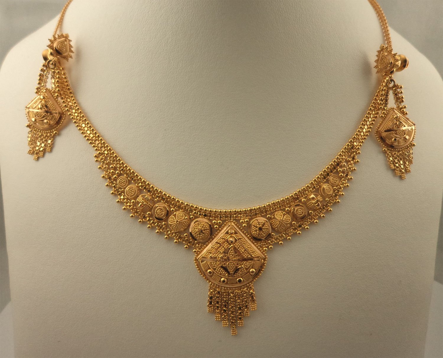 22-karat-gold-necklace-with-earring-22-gold-jewellery-necklaces