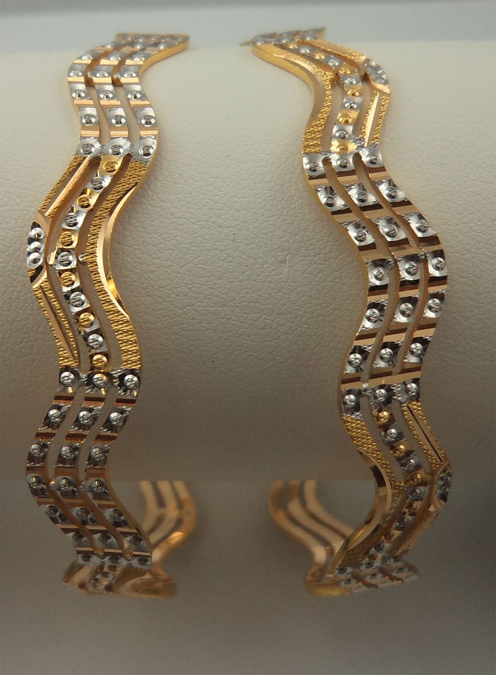 Zig zag bangles on sale design